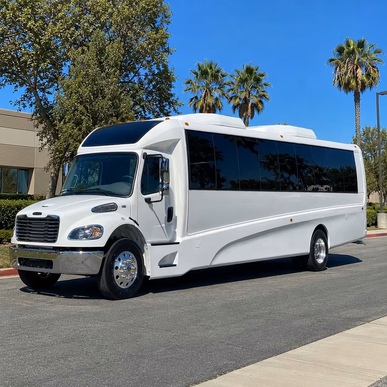 15 35 passenger minibus